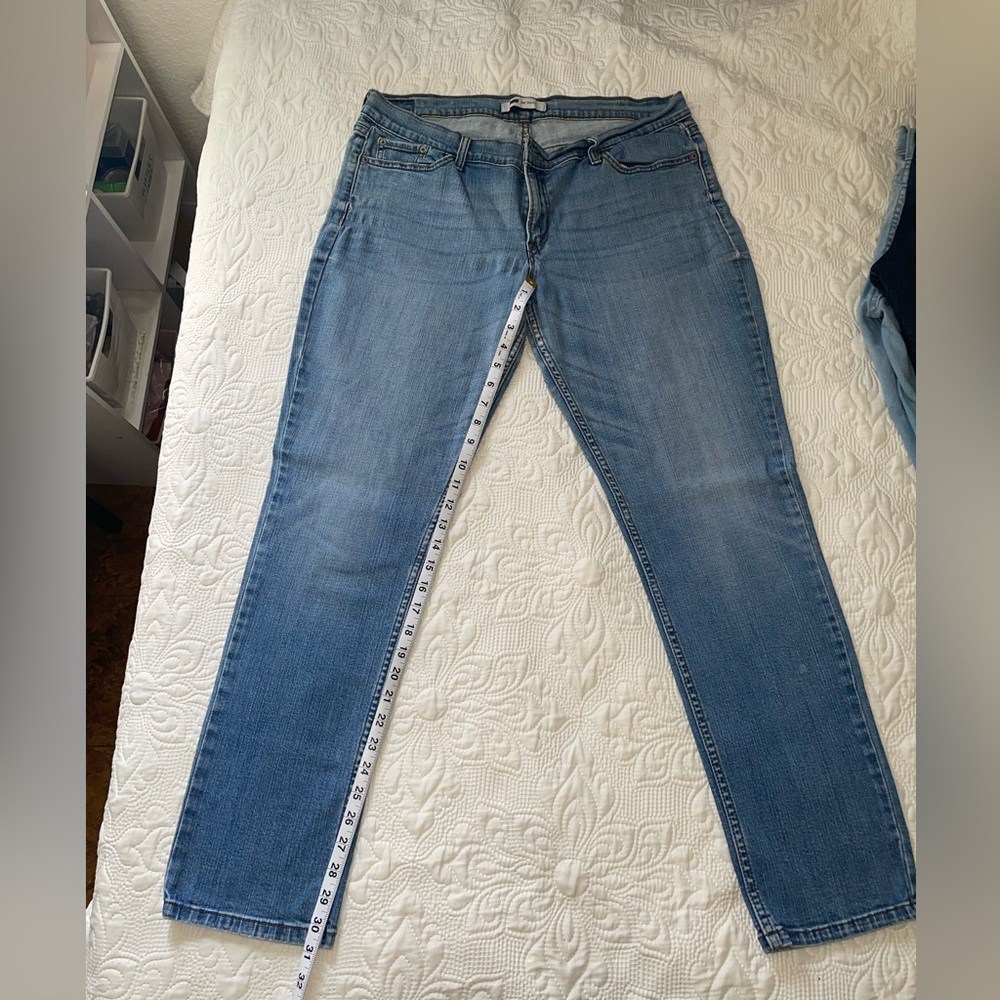 Womens Levi’s 524 jeans size 17